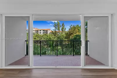 323 Navarre Ave #202, Coral Gables, FL 33134 - Photo 5