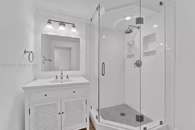 323 Navarre Ave #202, Coral Gables, FL 33134 - Photo 15