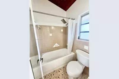 49 Navarre Ave #4, Coral Gables, FL 33134 - Photo 9