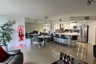 12600 SW 5th Ct, Pembroke Pines, FL 33027 - Photo 11