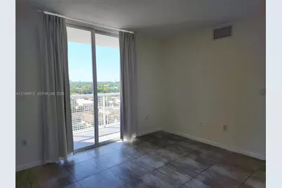 900 SW 8th St #902, Miami, FL 33130 - Photo 15