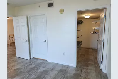 900 SW 8th St #902, Miami, FL 33130 - Photo 13