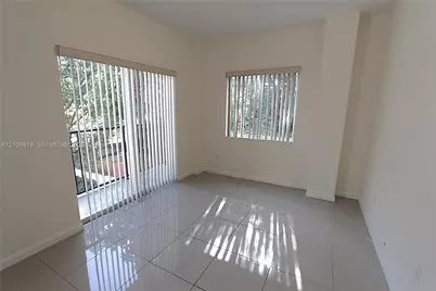 909 SW 15 Av #3, Miami, FL 33135 - Photo 17