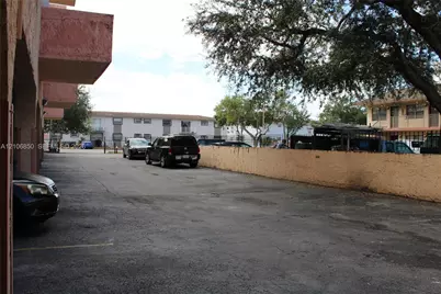 1055 W 77th St #308, Hialeah, FL 33014 - Photo 43