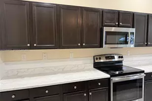 16723 SW 95th St, Miami, FL 33196 - Photo 5