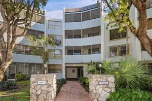 10852 N Kendall Dr, Miami, FL 33176 - Photo 1