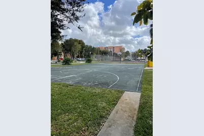 9410 W Flagler St #410, Miami, FL 33174 - Photo 15