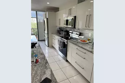9410 W Flagler St #410, Miami, FL 33174 - Photo 3