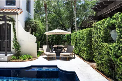 1822 Country Club Prado, Coral Gables, FL 33134 - Photo 11