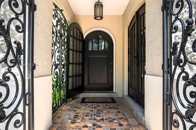 1822 Country Club Prado, Coral Gables, FL 33134 - Photo 3
