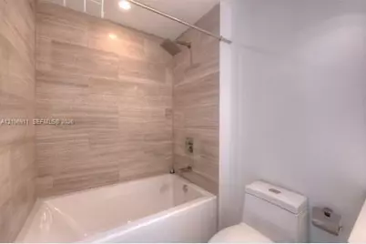 1300 Brickell Bay Dr #2313, Miami, FL 33131 - Photo 3
