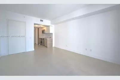 1300 Brickell Bay Dr #2313, Miami, FL 33131 - Photo 5
