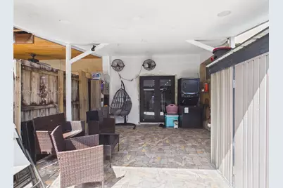 1142 W 42nd St #19, Hialeah, FL 33012 - Photo 9