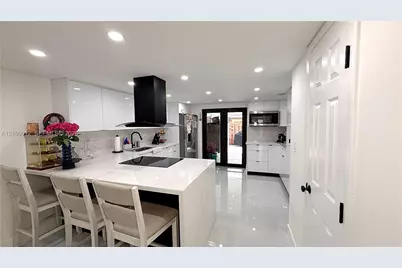1142 W 42nd St #19, Hialeah, FL 33012 - Photo 3