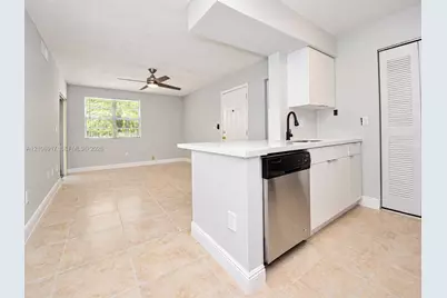 1237 SW 46th Ave #813, Pompano Beach, FL 33069 - Photo 5