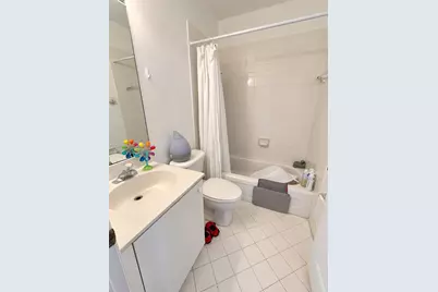 5747 NW 113th Ave, Doral, FL 33178 - Photo 11