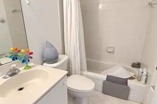 5747 NW 113th Ave, Doral, FL 33178 - Photo 11