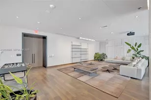 159 NE 6th St, Miami, FL 33131 - Photo 29
