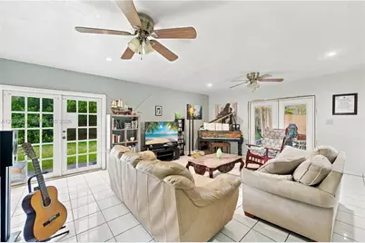 9121 SW 184th Ter, Cutler Bay, FL 33157 - Photo 13
