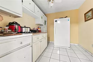 9121 SW 184th Terrace, Cutler Bay, FL 33157 - Photo 9