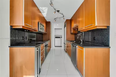901 Brickell Key Blvd #1103, Miami, FL 33131 - Photo 7