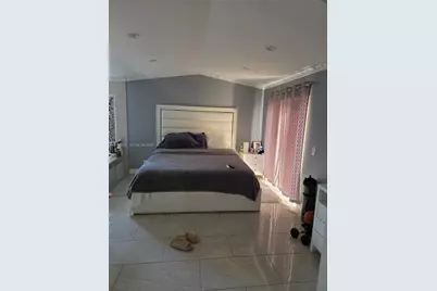 6328 NW 181st Ter, Hialeah, FL 33015 - Photo 9