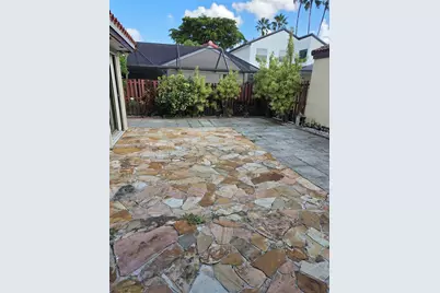 6328 NW 181st Ter, Hialeah, FL 33015 - Photo 11