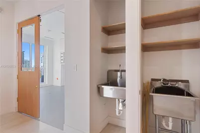 175 SW 7th St #1707, Miami, FL 33130 - Photo 11