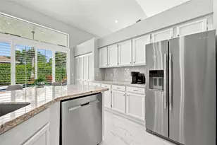 809 Heron Rd, Weston, FL 33326 - Photo 11