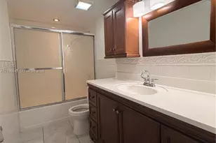 5050 NW 7th St, Miami, FL 33126 - Photo 15