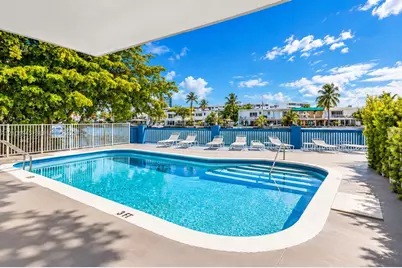 7133 Bay Dr #401, Miami Beach, FL 33141 - Photo 25