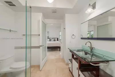 1040 10th St #402, Miami Beach, FL 33139 - Photo 19