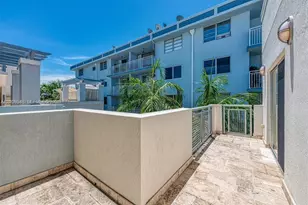 1040 10th St, Miami Beach, FL 33139 - Photo 7