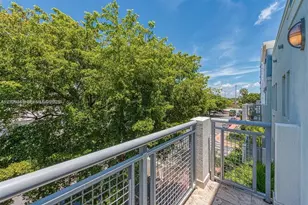 1040 10th St, Miami Beach, FL 33139 - Photo 5