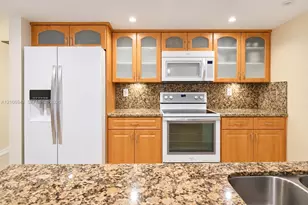 3891 NE 167th St, North Miami Beach, FL 33160 - Photo 9