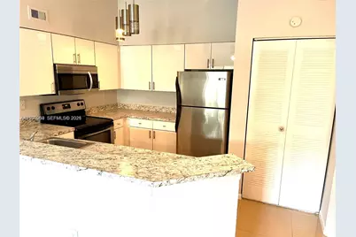 2550 SW 18th Ter #1405, Fort Lauderdale, FL 33315 - Photo 5