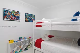 561 NE 172nd St, North Miami Beach, FL 33162 - Photo 11