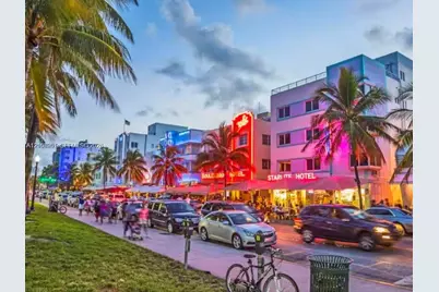 561 NE 172nd St, North Miami Beach, FL 33162 - Photo 17