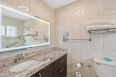 8765 NW 111th Ter, Hialeah Gardens, FL 33018 - Photo 11