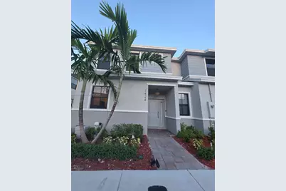 1424 NE 4th Ave, Florida City, FL 33034 - Photo 1
