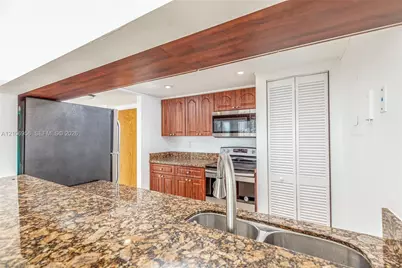 7601 E Treasure Dr #2324, North Bay Village, FL 33141 - Photo 7