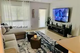 1721 NE 55th St, Fort Lauderdale, FL 33334 - Photo 3