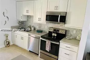 1721 NE 55th St, Fort Lauderdale, FL 33334 - Photo 7