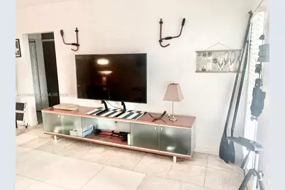 8540 Byron Ave #1B, Miami Beach, FL 33141 - Photo 3