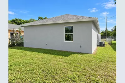 1295 N Railroad Ave, Boynton Beach, FL 33435 - Photo 5