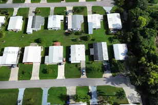 121 Sugarloaf Ln, Naples, FL 34114 - Photo 35