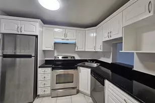 7911 N Colony Cir N, Tamarac, FL 33321 - Photo 7