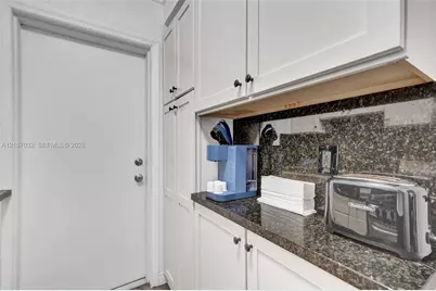 443 NE 17th Way, Fort Lauderdale, FL 33301 - Photo 9
