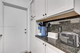 443 NE 17th Way, Fort Lauderdale, FL 33301 - Photo 9