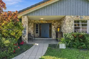 1006 SE 6th St, Deerfield Beach, FL 33441 - Photo 5